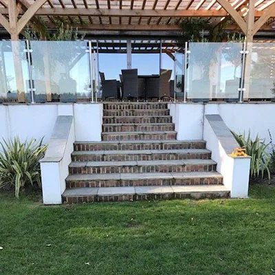 steps up to house